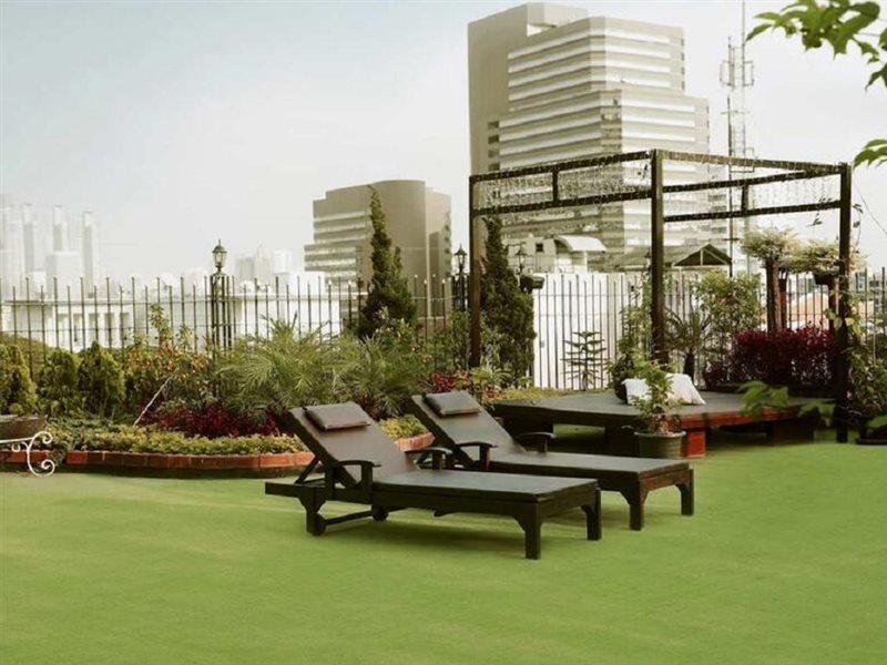 Rongratana Executive Residence Bangkok Luaran gambar
