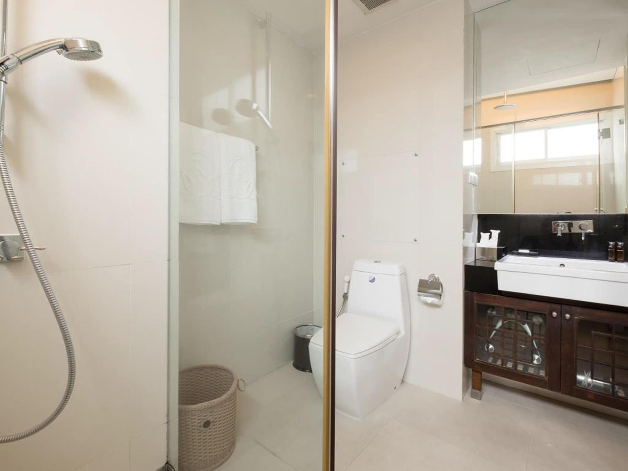 Rongratana Executive Residence Bangkok Luaran gambar